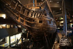 1200px-The_Vasa_from_the_Bow